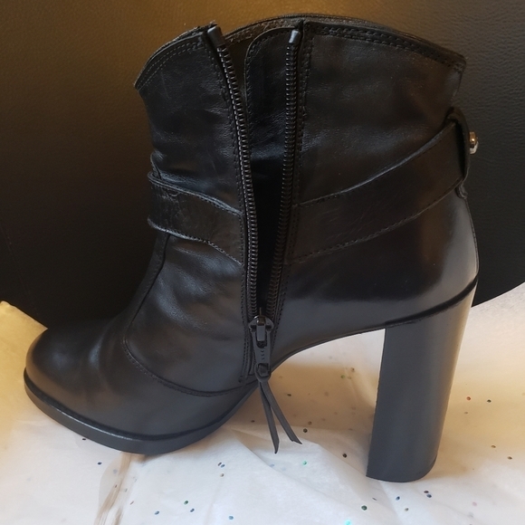 HP. Stuart Weitzman Leather Bootie - Picture 12 of 16